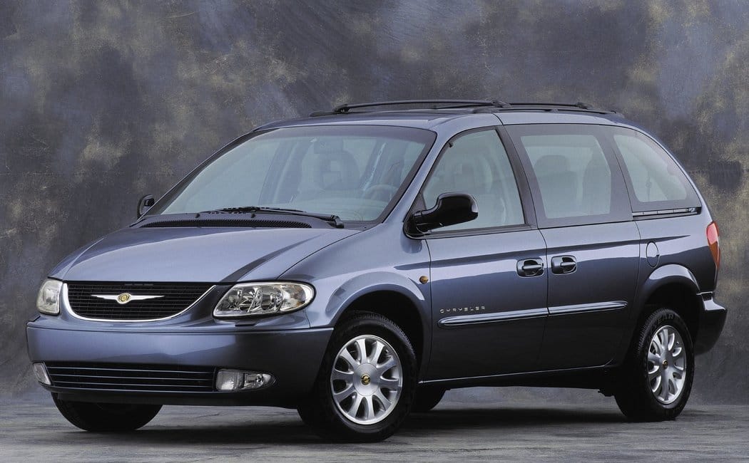 Chrysler Voyager IV, 2000–2004