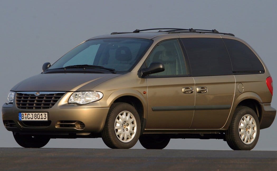 Chrysler Voyager IV Рестайлинг, 2004–2008
